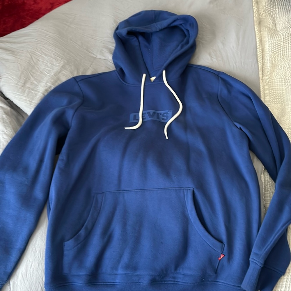 Levi Pullover Hoodie